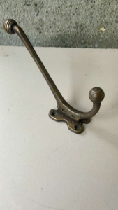 Kapstok Gantungan Baju Kuningan Antik Motif Stin 1 Pcs