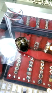 Cincin batu badar besi hitam/loloda nempel magnet