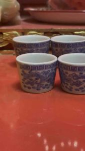 ถ้วยน้ำชา ลายมังกร เนื้อเซรามิก ขนาด4 4.5 เซนติเมตร