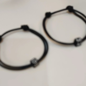 Gelang Inisial Kotak Hitam Tali Anti Air Bisa Request Huruf A-Z