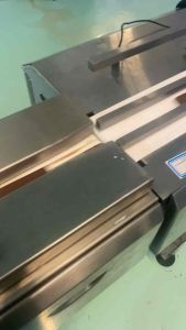 MALLOWS มาร์ชเมลโล่ เคลือบช็อกโกแลต ตราเนสไลน์ Marshmallow Chocolate coated Nezline