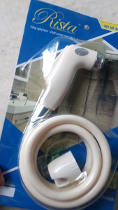 Vòi xịt nhà vệ sinh Rista cao cấp công nghệ Italia sáng bóng áp lực nước mạnh tại TPHCM