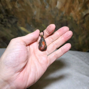 29.8mm Baoshan Nan Hong Adong Zhai with "skin" carved 3 dimensional Pi Xiu pendant 保山南红阿东寨带皮立体貔貅吊坠 #2