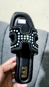 Sandal Flat Wanita Premium TPK-06: Desain Elegan & Nyaman