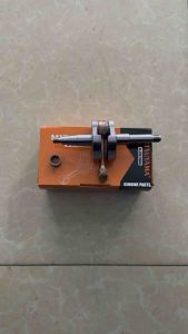 Cốt dên ( trục khuỷu trục cơ biên ) máy cưa 5200 Mitsuyama