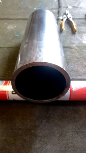Pipa Besi Seamless 5.7 inchi | Od 145mm / Id 125mm Tebal 10mm Panjang 20cm