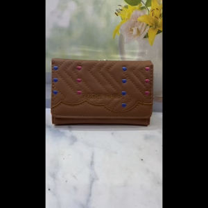 Dompet wanita sedang behel tanggung