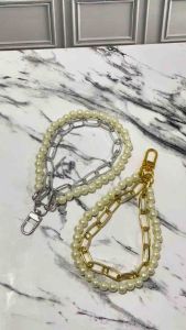 Janos Pearl Oval Chain Phonestrap: Aksesoris Gantungan Mutiara Fashion