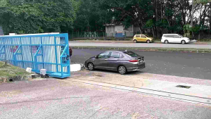 Gate Bearings Rollers and Gate repair Inspection Fee rm25 for broken bearings replace hinges damage rollers broken join welding job etc