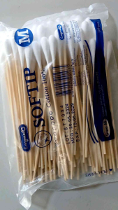 (จำนวน 2 แพ็ค บรรจุแพ็คละ 100 ก้าน ) Cotton Stick ไม้พันสำลี Size M ยาว 15 cm.