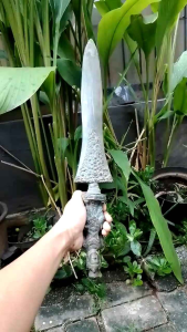 Barang Antik kuno Kadga Perunggu kabudhan