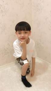 MixuKids- Setelan Anak Laki Laki Import 4-6thn/ Setelan Celana Pendek Anak Cowok/ Setelan Baju Sobek