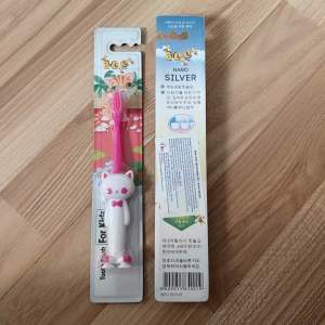 BÀN CHẢI ĐÁNH RĂNG TRẺ EM