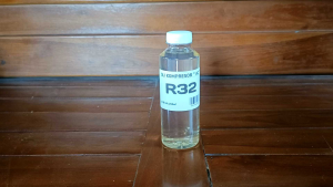 OLI KOMPRESOR AC R32 ECERAN 250ml LEBIH HEMAT