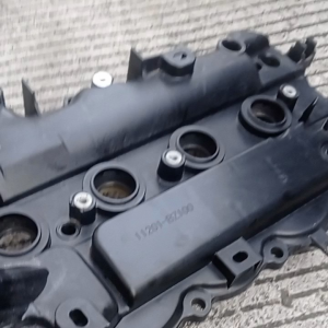 Tutup Klep Tutup cylinder Head Toyota Avanza Grand Rush Terios 11201-BZ 100 Original