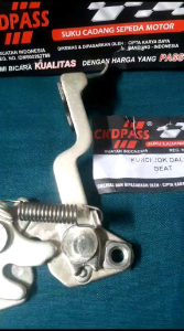 lawan kunci jok dalam engsel jok beat lama / karbu