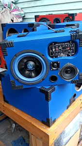 new หิ้วไปฟังที่ไหนก็ได้ตู้เชื่อมต่อบลูทูธขนาดดอก 6 นิ้วกลาง 3 นิ้วแหลม 1.5 นิ้วมีแบตในตัวฟังต่อเนื่องยาวๆ 6 ชั่วโมง++แถมฟรี adapter ชาร์จแบต