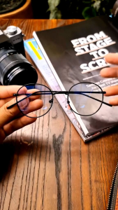 Kacamata Minus Lensa Photocromic Bluecromic Frame Bulat Titanium Lensa Standar Optik Pria dan Wanita
