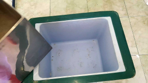 ถังไอศกรีม สี่เหลี่ยมพลาสติกไฟเบอร์ พร้อมใส้ในสเตนเลส เซตพร้อมใช้งาน แจ้งสีผ่านข้อความ