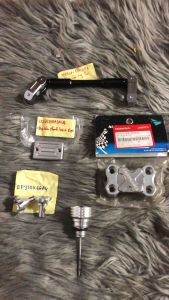 Tấm chặn ghi đông Pcx 2010 - 2017 ( Phụ Kiện Chính Hãng Honda )