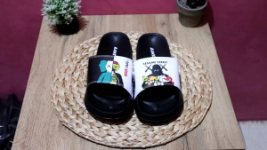 SANDAL SELOP PRIA WANITA FLIP FLOP SIZE 36-43 CASUAL PREMIUM KAWS ROBOT