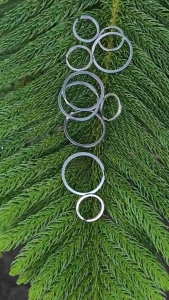 Non Tarnish Metal Alloy Silver Flat Ring Keychain Budget Friendly Sturdy Compact Everyday Use Pro
