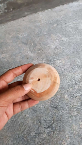 Tatakan Pion Kayu Sangkar Lovebird