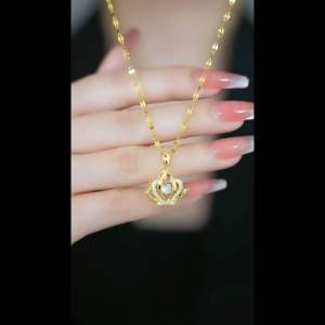 (Titan) Dây chuyền nữ titan không đen mặt vương miện đẹp Ring House