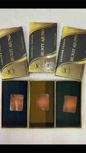 ผ้าโสร่งผู้ชาย ตราBukit Ajung สีพื้นสวยๆ เย็บแล้ว ผ้าไม่ลื่น กว้าง2เมตร