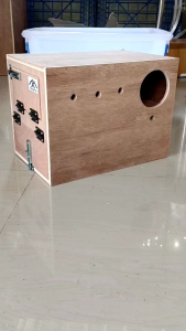 รังเพาะนก ค๊อกคาเทล กรีนชีค 2ประตู มีถาดลิ้นชัก พร้อมส่ง รังเพาะนกแก้ว บ้านนก, กล่องเพาะนก, รังนอนนก ลังเพาะนก