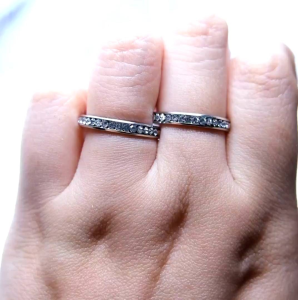 [GRATIS CETAK NAMA] Cincin Couple Titanium Anti Karat M19 | Cincin Pasangan | Cincin Hadiah | Cincin Lamaran | Cincin Tunangan | Aksesoris Pria Wanita