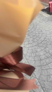 Ferroro rocher bouquet 3pcs ของขวัญคริสต์มาส ช่อดอกไม้ช็อคโกแลตเฟอร์เรโร่ โรเชอร์ พร้อมลูกปัดดอกไม้สำหรับเด็ก