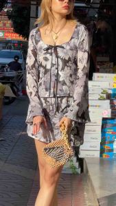 กระโปรงสั้นผูกโบว์หน้า Rosism - MistyMorn Rose Mini Skirt สำหรับคุณที่ด้านที่คุณค่าใช้จ่าย