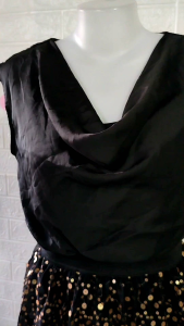 862 เดรสคอถ่วง ผ้าเนื้อบาง จั้มเอวยางยืด กระโปรงผ้าตาข่ายปักเลื่อมทอง SizeM (อก 36") มือสอง