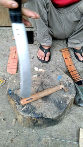Golok galongong gagang tanduk
