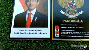 BINGKAI MDF PRESIDEN DAN WAKIL PRESIDEN MDF KAYU DEKORASI DINDING POSTER PRESIDEN DAN WAKIL PRESIDEN