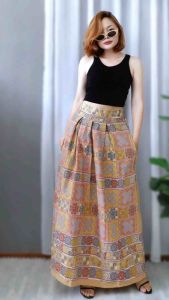 กระโปรงทรงจีบรอบลายม้ง ผ้าฝ้ายพิมพ์ลาย