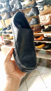 sepatu pria santai