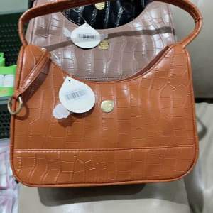 TAS BURNBURN TOTEBAG CHARITA BLACK