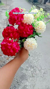 Bunga Dandelion Dekorasi Bahan Plastik / 1 buket 5 Tangkai Artificial Rose