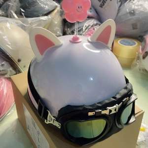 Nón bảo hiểm 1/2 gắn kính phi công kèm tai mèo+kính