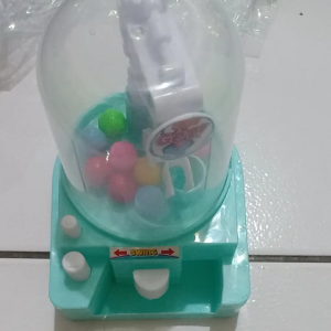 Mainan Anak Viral: Mesin Capit Bola Mini Tanpa Baterai