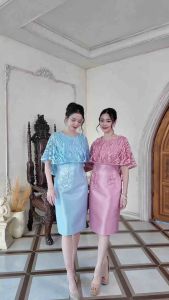 ALL LADIES เดรสผ้าไหมแต่งดอกไม้คลุมไหล่ปักเลื่อม