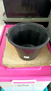 Baldi Simen/ Baldi Bertangkai Besi/ Cement Pail With Steel Handle/Pail