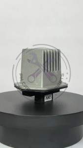BLOWER RESISTOR / RESISTANT / REGULATOR - NISSAN TRUCK 24V / ISUZU 3 PIN FOR CAR AIRCOND