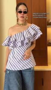 🔖Mirrorsister 50307.4 เสื้อปาดไหล่ลายริ้ว แต่งระบายน่ารัก2ชั้น ข้างนึงขึ้นไหล่ ข้างนึงเกาะแขน