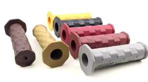 ปลอกแฮนด์มอเตอร์ไซค์ DAYTONA ลายคลาสสิค ใส่ได้กับทุกรุ่น