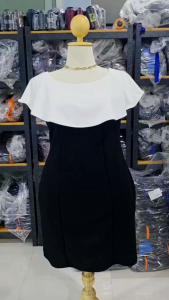 เดรสสาวอวบ เดรสดำแต่งระบายคอขาว ผ้าวูลเวฟ อก 42-46 นิ้ว เอว 32-38 นิ้ว ความยาว 36 นิ้ว