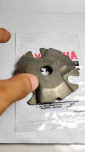 TUTUP RUMAH ROLLER (CAM) MIO M3 S Z 125 (25X) ORI YGP