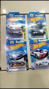 Mainan Diecast Hotwheel Bahan Metal Alloy Murah\\n\\nMainan Diecast Hotwheel bahan Metal Alloy adalah pilihan yang tepat bagi orang tua yang mencari mainan berkualitas tinggi untuk anak mereka. Dalam artikel ini, kita akan membahas apa itu mainan mobil Diecast, kelebihan dan kekurangannya, cara merawatnya, mengapa memilih mainan Diecast Hotwheel bahan Metal Alloy, cara membeli mainan mobil Diecast kualitas tinggi dengan harga terjangkau, dan manfaat mainan mobil Diecast untuk anak.\\n\\n Apa Itu Mainan Mobil Diecast?\\n\\nMainan mobil Diecast adalah mainan mobil yang dibuat dengan teknologi cetak logam, di mana logam dicetak dengan bentuk yang mirip dengan mobil asli. Mainan ini biasanya terbuat dari logam, plastik, atau kombinasi keduanya. Mobil Diecast seringkali digunakan sebagai koleksi oleh anak-anak dan dewasa karena detailnya yang cermat dan realistis.\\n\\n Kelebihan dan Kekurangan Mainan Mobil Diecast\\n\\n**Kelebihan:**